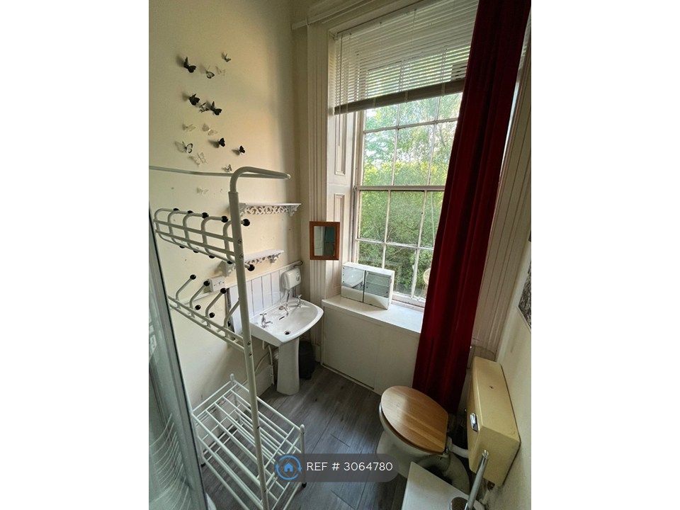 Property photo 3 of 4