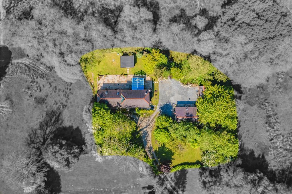 Property photo 2 of 32 Picture No. 57
