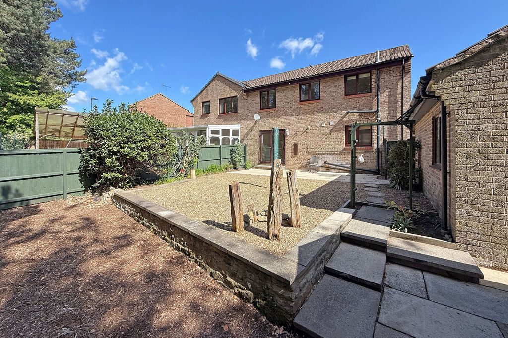 Property photo 3 of 19