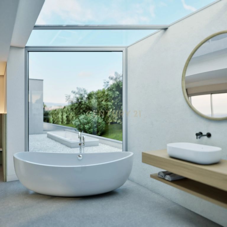 Property photo 3 of 40