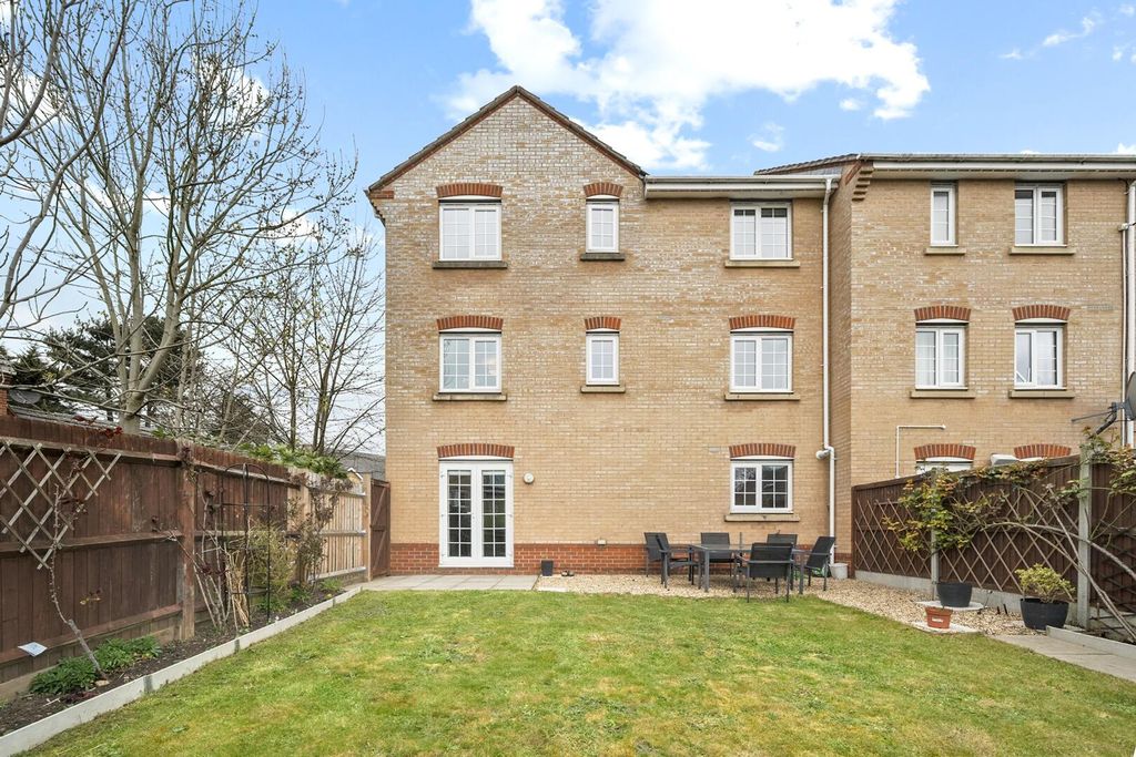 Property photo 1 of 26 Rear Garden