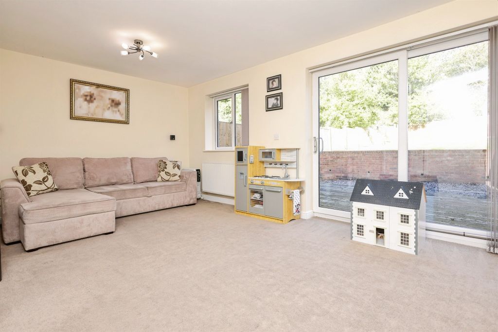 Property photo 2 of 18
