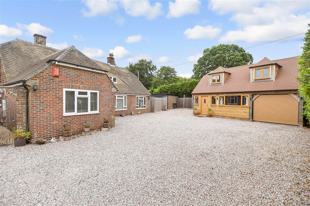 Property photo 1 of 21 Front