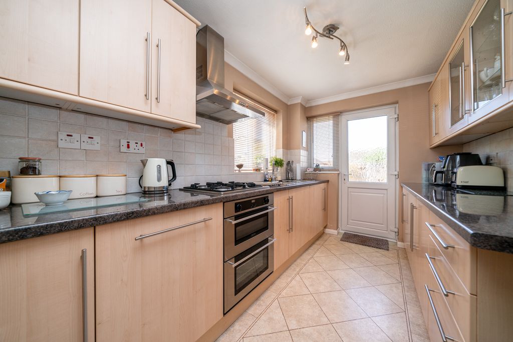 Property photo 3 of 22 2-Cubb-Field-03299