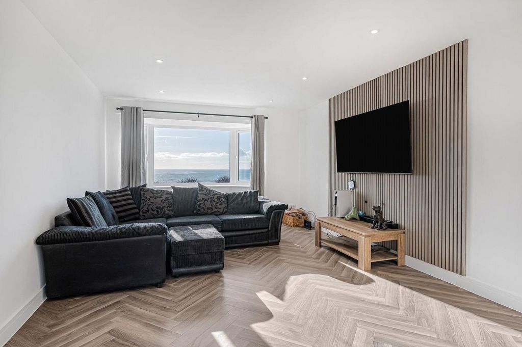 Additional image 13 of 4 bed detached house for saleSouth Coast Road, Telscombe Cliffs, Peacehaven, East Sussex BN10