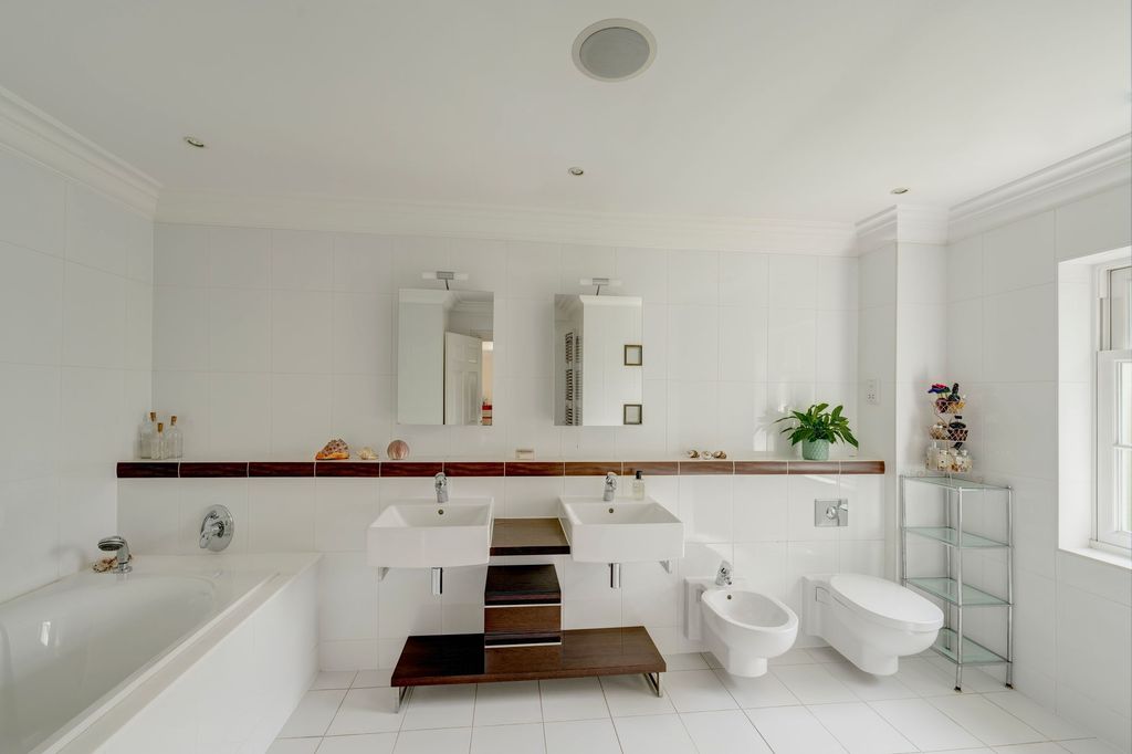 Additional image 15 of 8 bed detached house for saleWestfield Road, Beaconsfield HP9