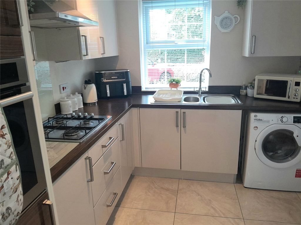 Property photo 3 of 16 Picture No. 04