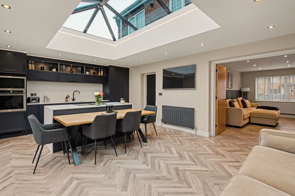 Property photo 2 of 29