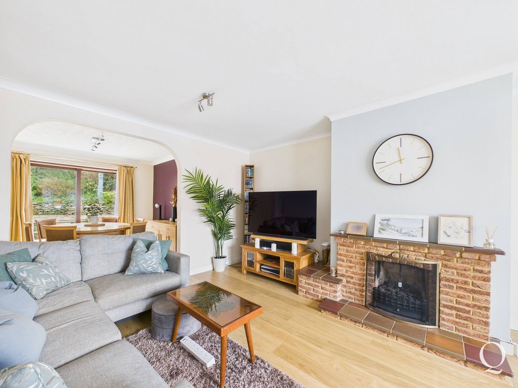 Property photo 2 of 21