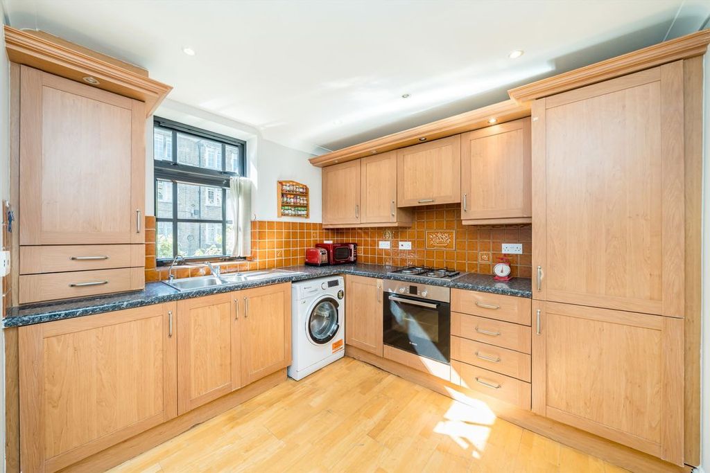 Property photo 3 of 7