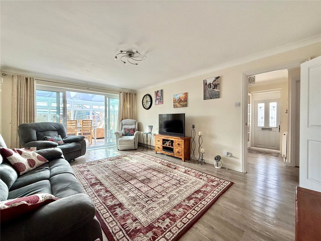 Property photo 2 of 14 Picture No. 32