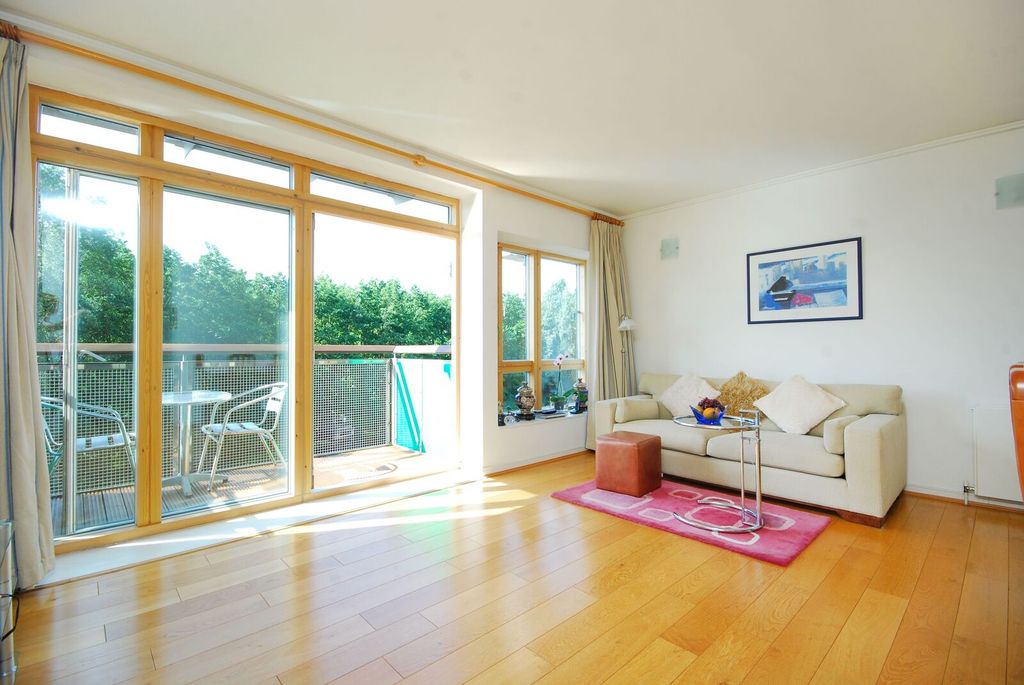 Property photo 2 of 19