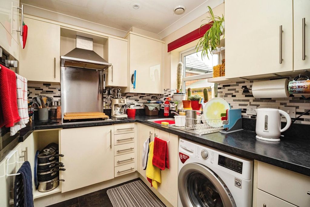 Property photo 3 of 20 Pbox-Img.Jpg