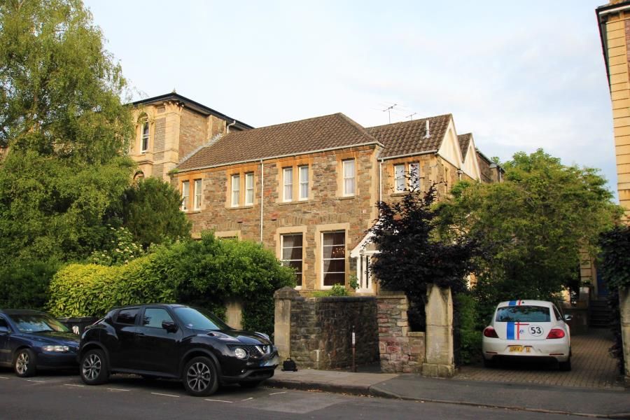 Property photo 1 of 8