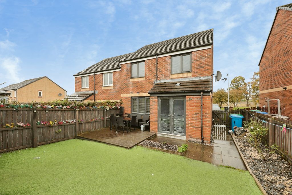 Property photo 3 of 27 Rear Garden