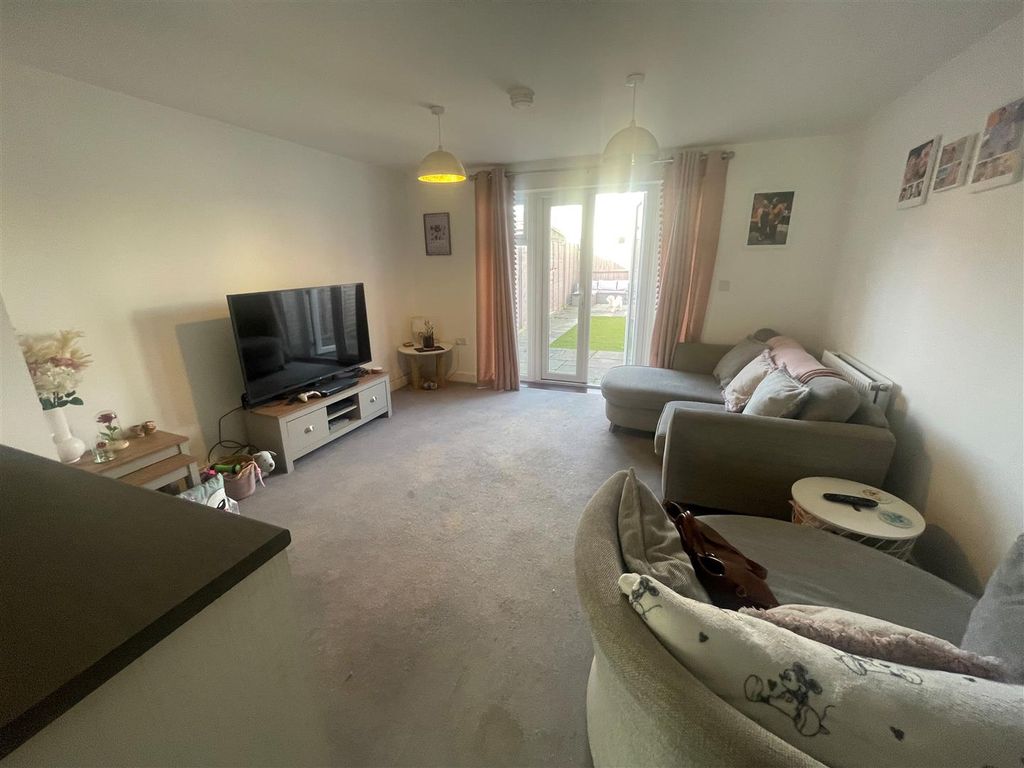 Property photo 2 of 15 Sitting Room 3.Jpg