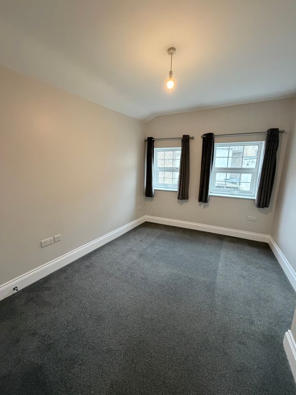 Property photo 3 of 5 Bedroom