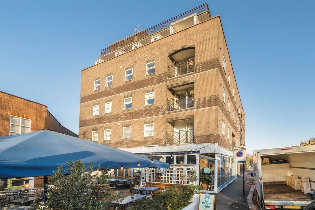 Property photo 1 of 5