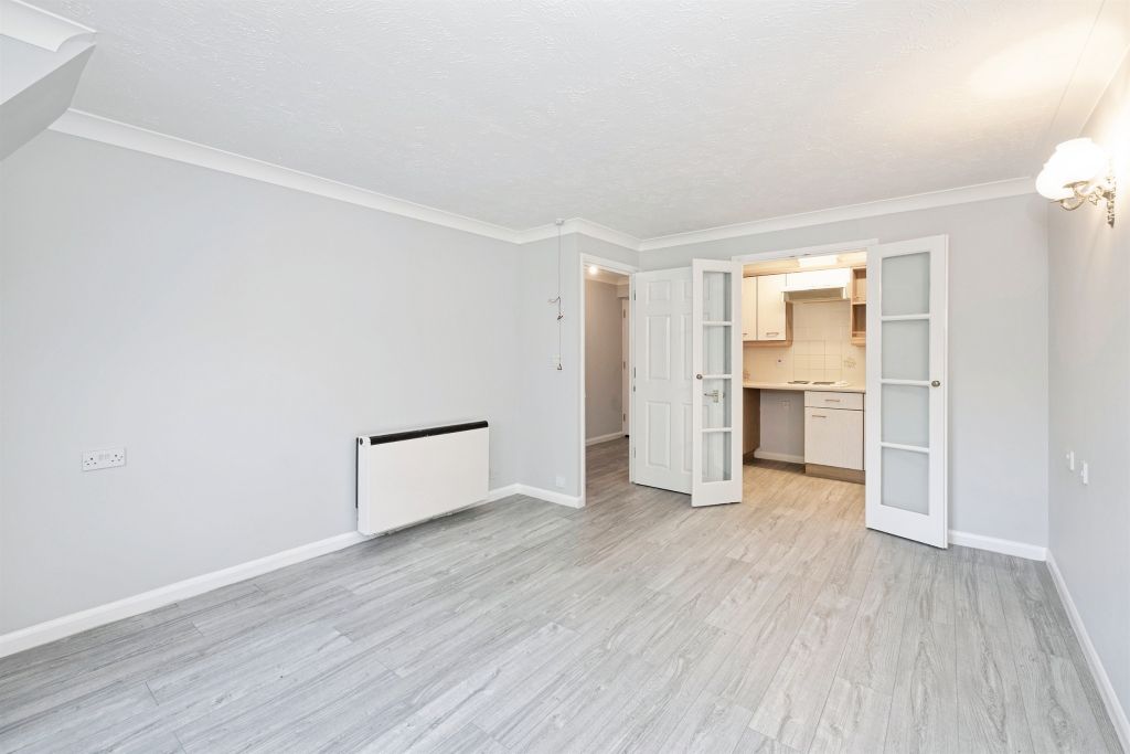 Property photo 3 of 11