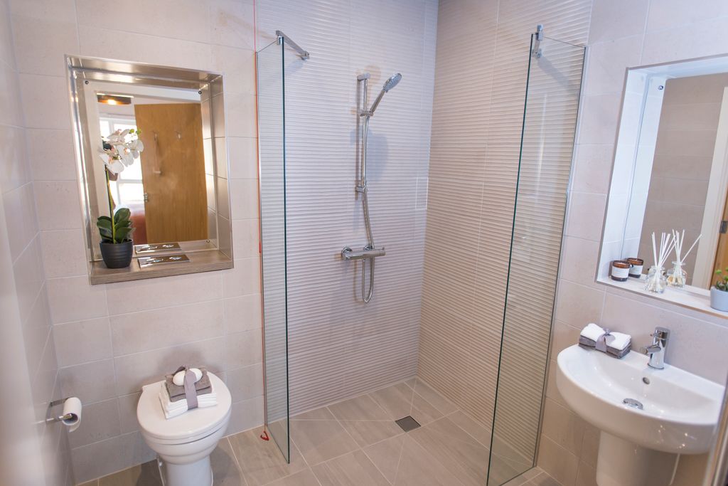 Property photo 2 of 20