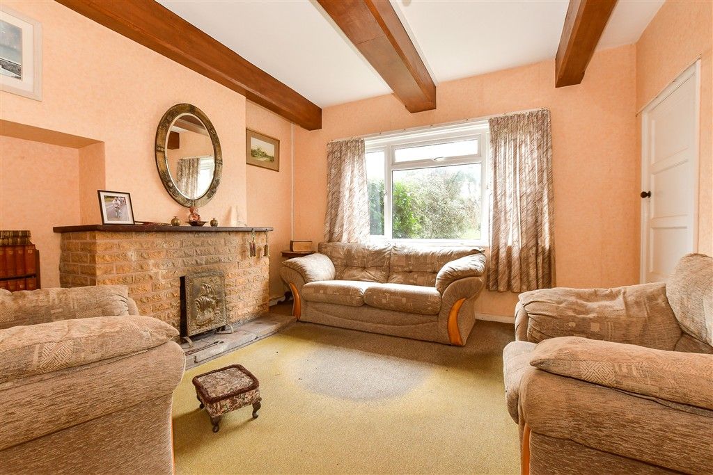 Property photo 3 of 10 Lounge