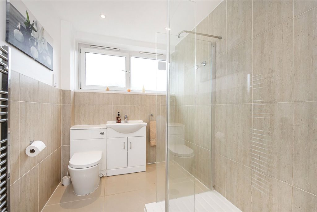 Property photo 3 of 22 Picture No. 10