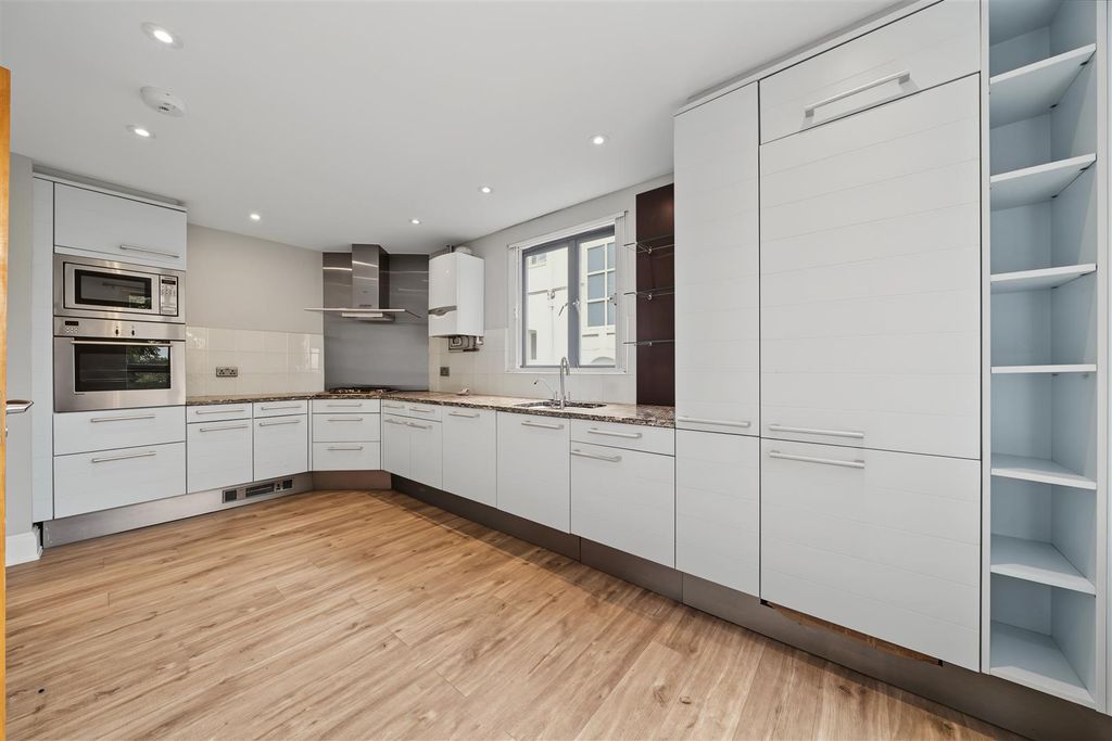 Property photo 3 of 12 3.Jpg
