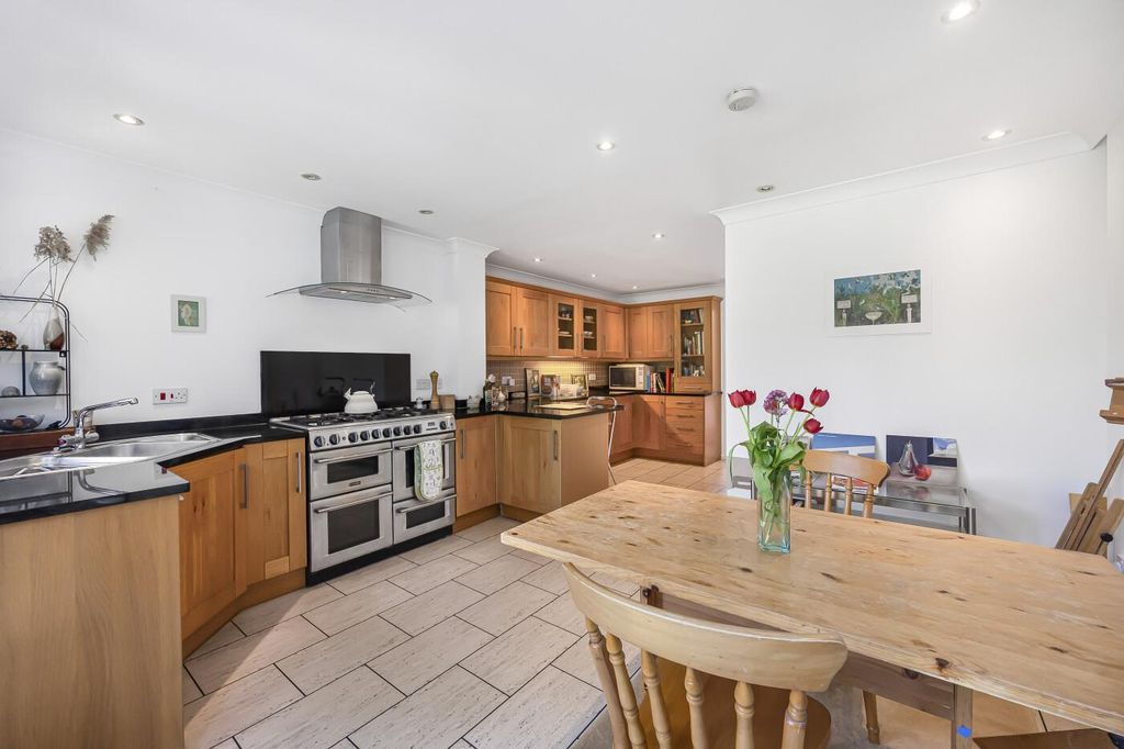 Property photo 3 of 21 Open-Plan Kitchen / Dining