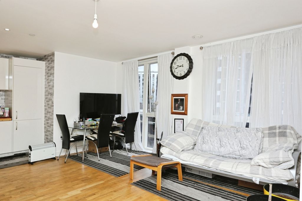 Property photo 3 of 12 Pbox-Img.Jpg