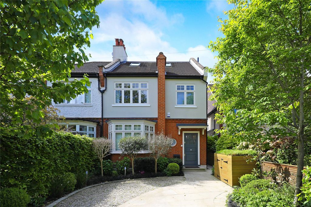 Property photo 1 of 19 External