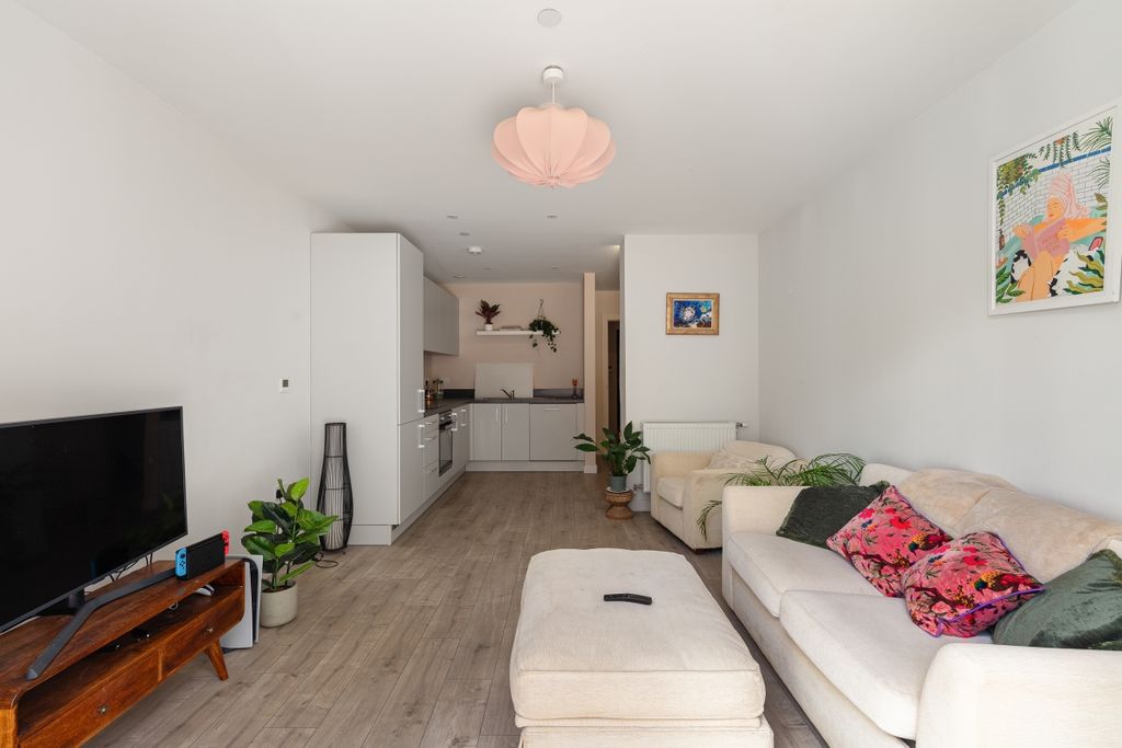 Property photo 3 of 14 094A8980