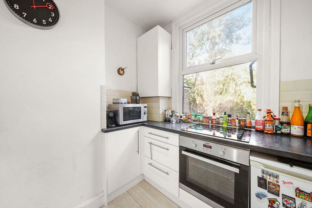 Property photo 3 of 11 Photo 2