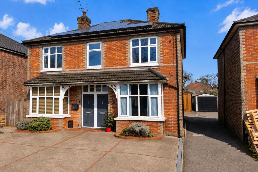 Property photo 2 of 12