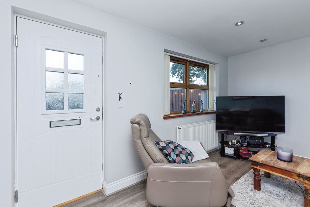 Property photo 3 of 15