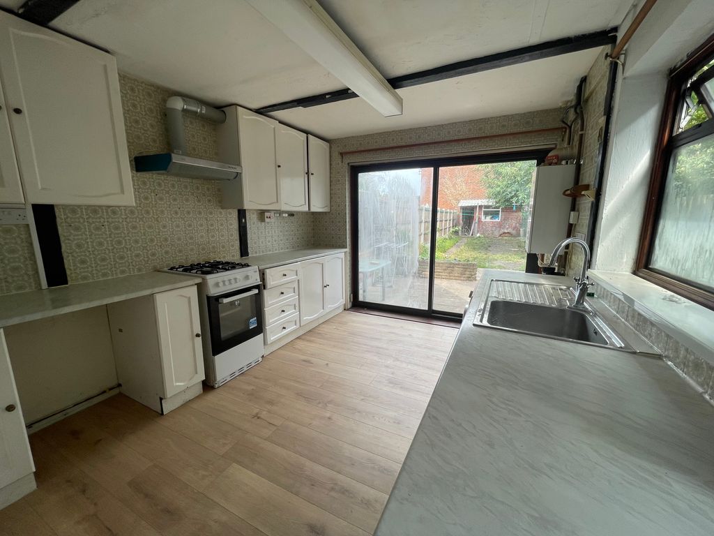 Property photo 2 of 14