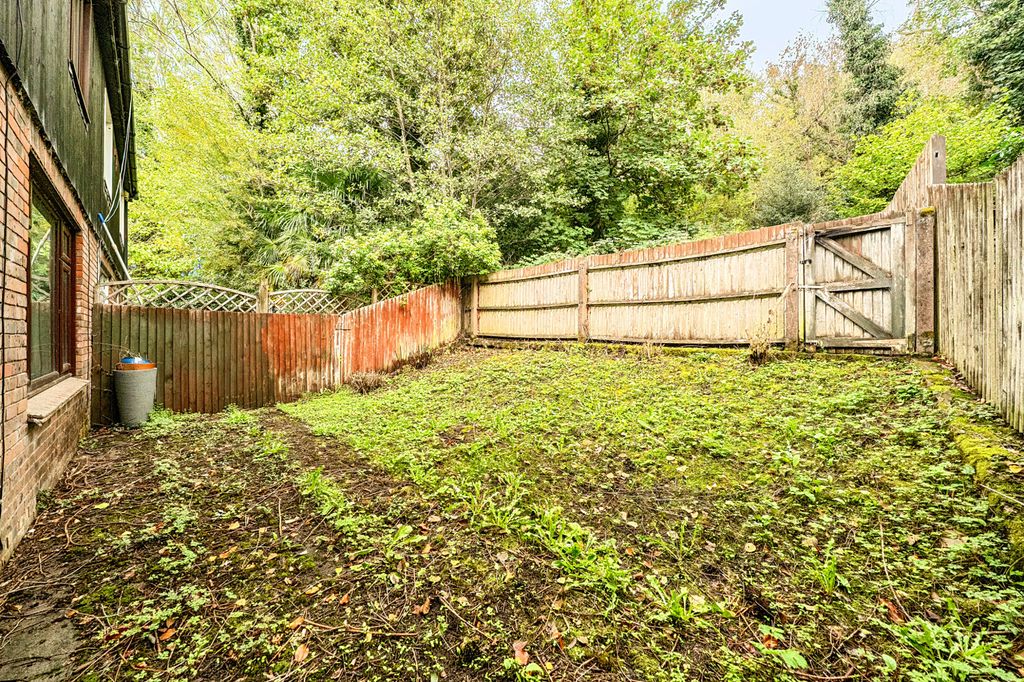 Property photo 3 of 20 External