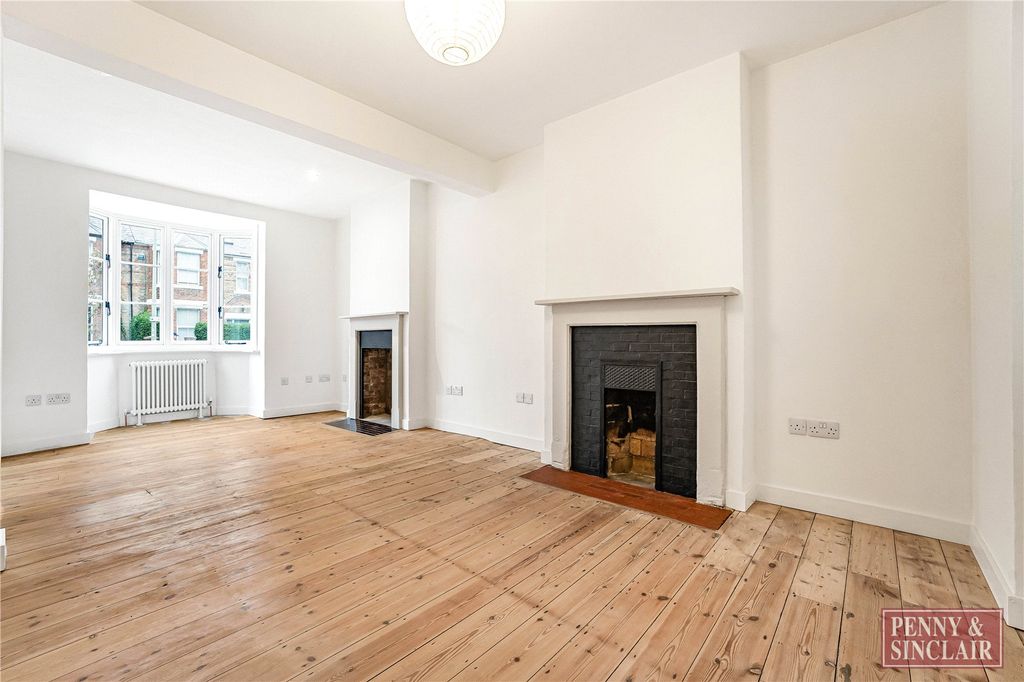 Property photo 3 of 11 Picture No. 02