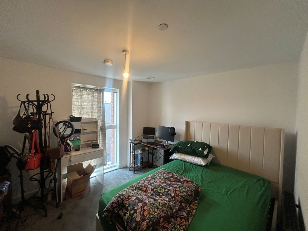 Property photo 2 of 3 Bedroom