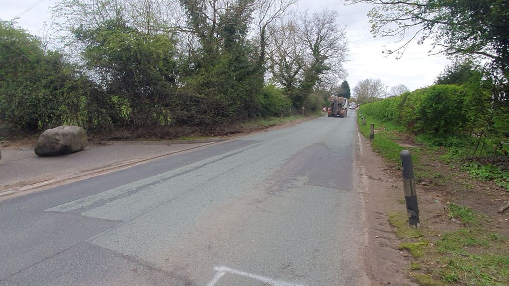 Property photo 3 of 19 Pool House Road