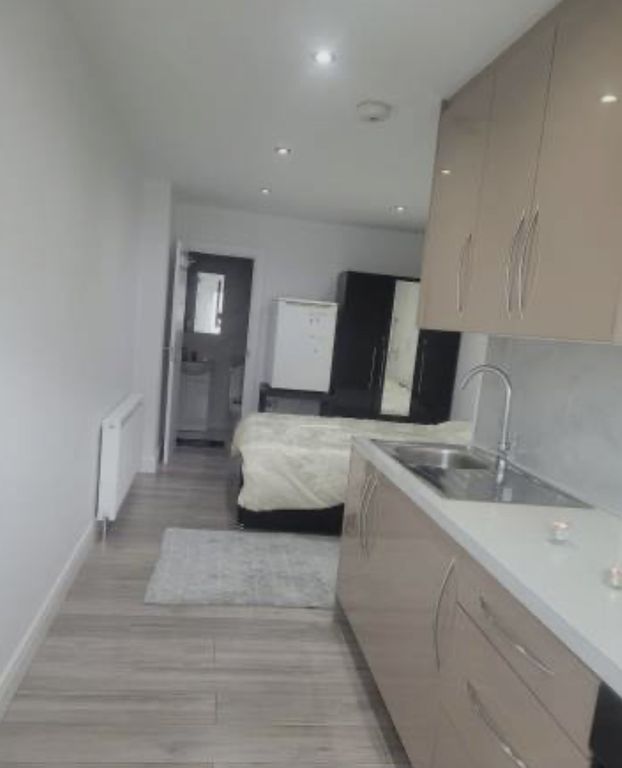 Property photo 1 of 4