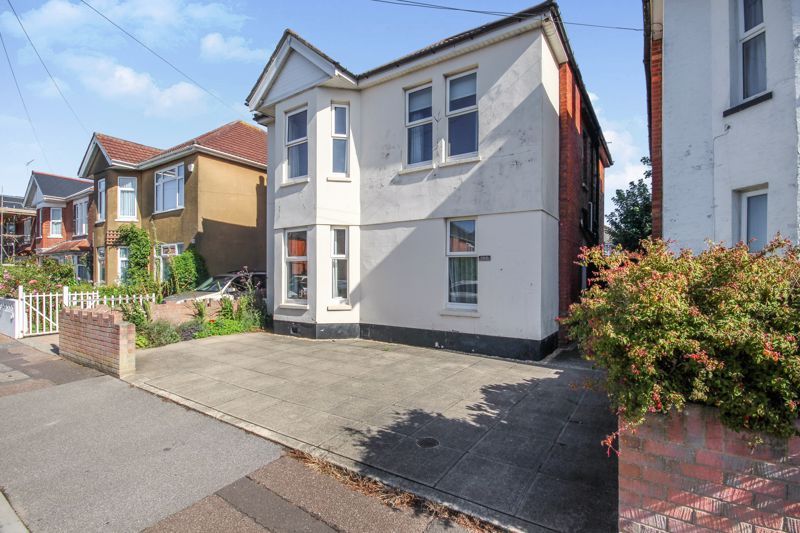 Property photo 1 of 13 Photo 10