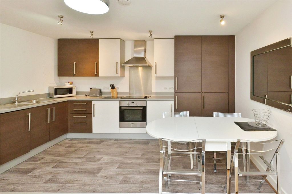 Property photo 2 of 15 Photography