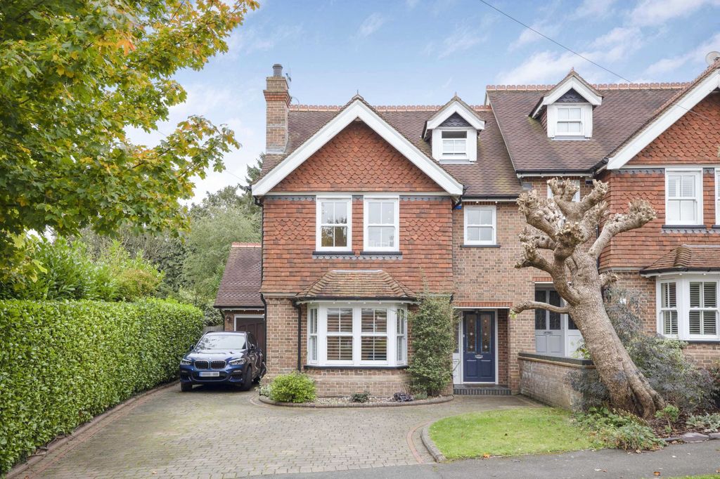 Property photo 1 of 27