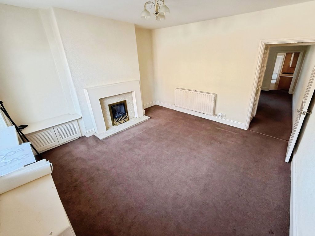 Property photo 2 of 13 Picture No. 08