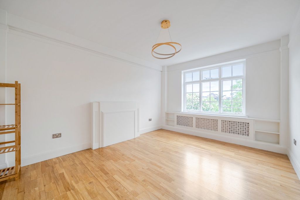 Property photo 3 of 11 Picture No. 14