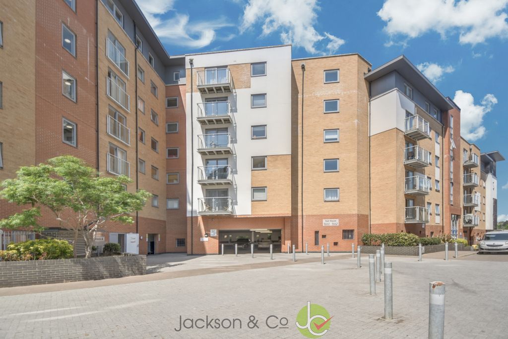 Property photo 1 of 9