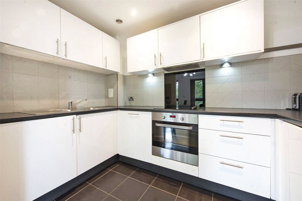 Property photo 2 of 10 Picture No. 08