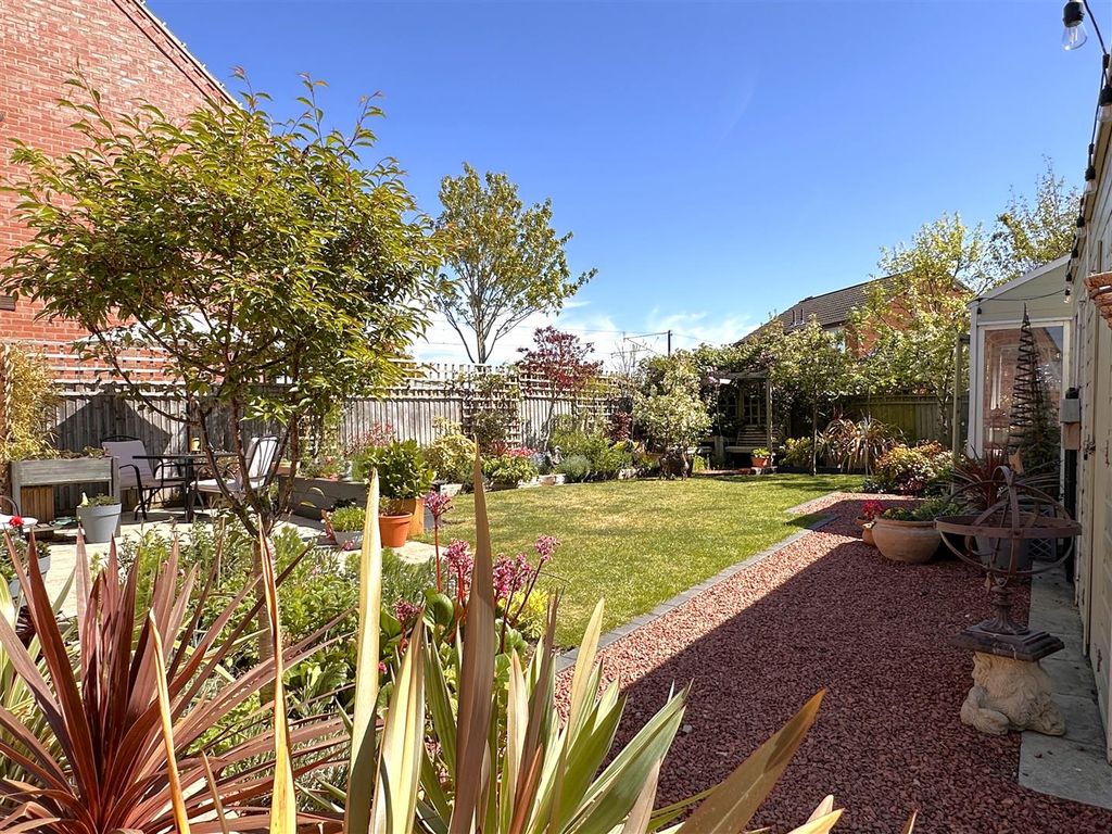 Property photo 3 of 29 Lovely Landscaped Garden 200