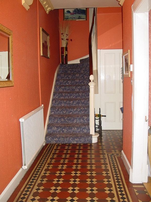 Property photo 2 of 11 Hall