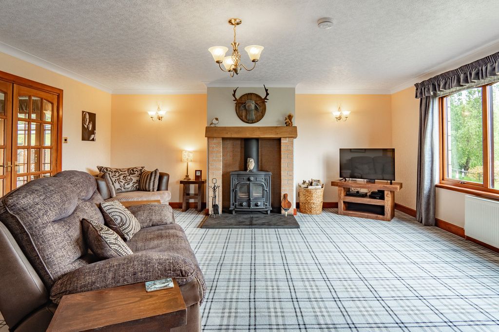 Property photo 2 of 50